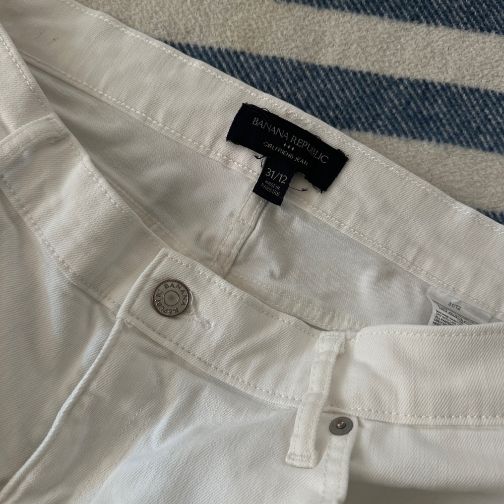 Banana Republic Women's Crisp White Straight Leg Jeans - Picture 2 of 3